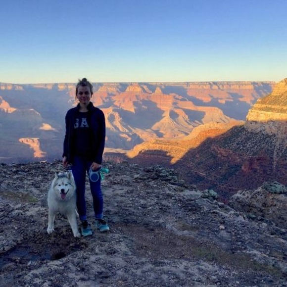 Meet your Posher, Kendra - Picture 1 of 1